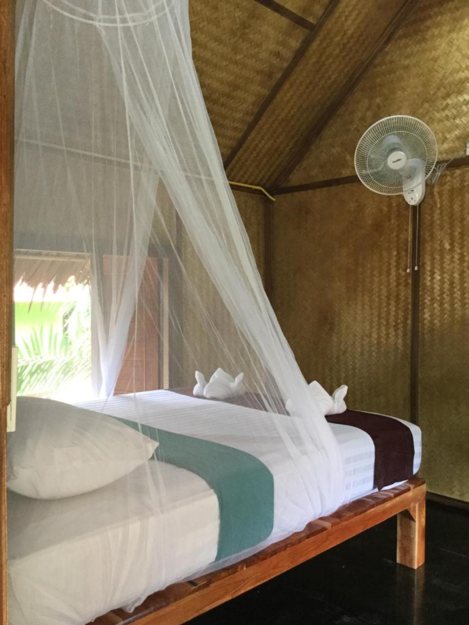 Khaosok Bamboo Huts Resort Khao Sok National Park Eksteriør billede